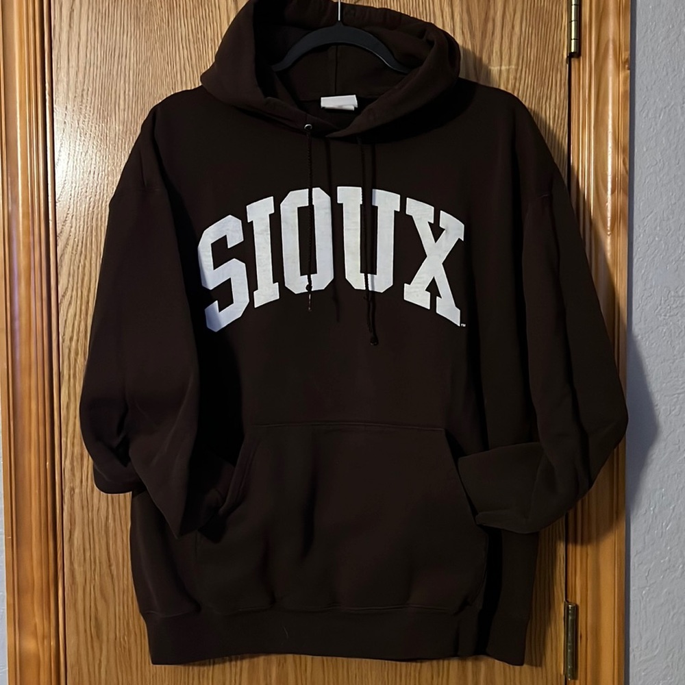 XL Sioux hoodie